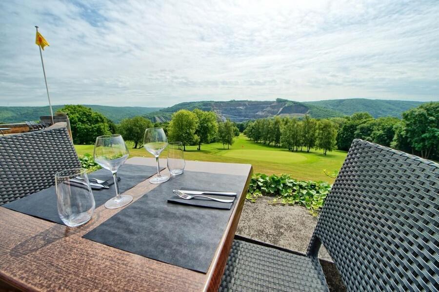 Le Logis Des Chenes, Superbe Bungalow Dans Quartier Residentiel Proche De Namur ヴェピオン エクステリア 写真