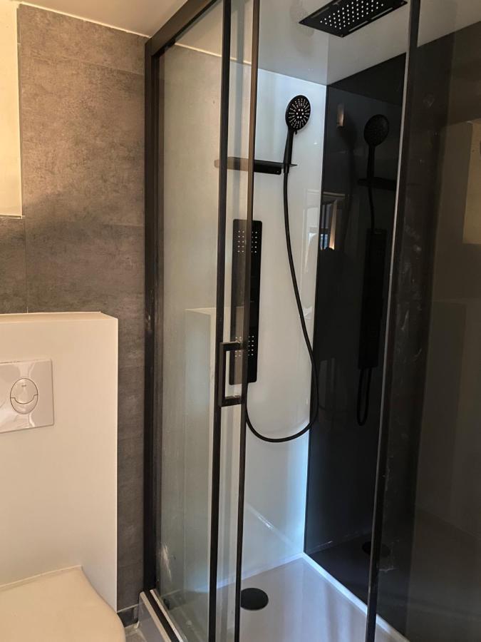Le Logis Des Chenes, Superbe Bungalow Dans Quartier Residentiel Proche De Namur ヴェピオン エクステリア 写真