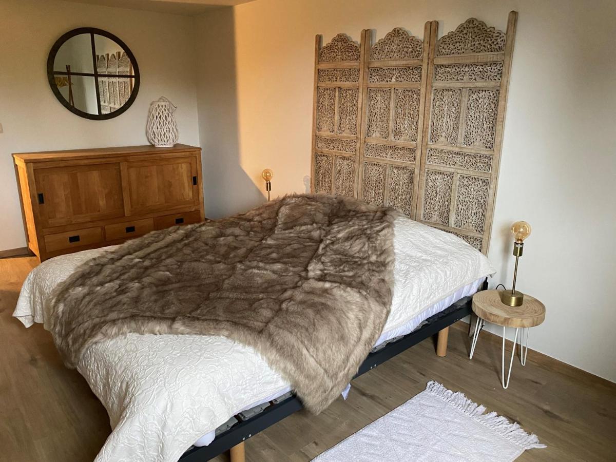 Le Logis Des Chenes, Superbe Bungalow Dans Quartier Residentiel Proche De Namur ヴェピオン エクステリア 写真