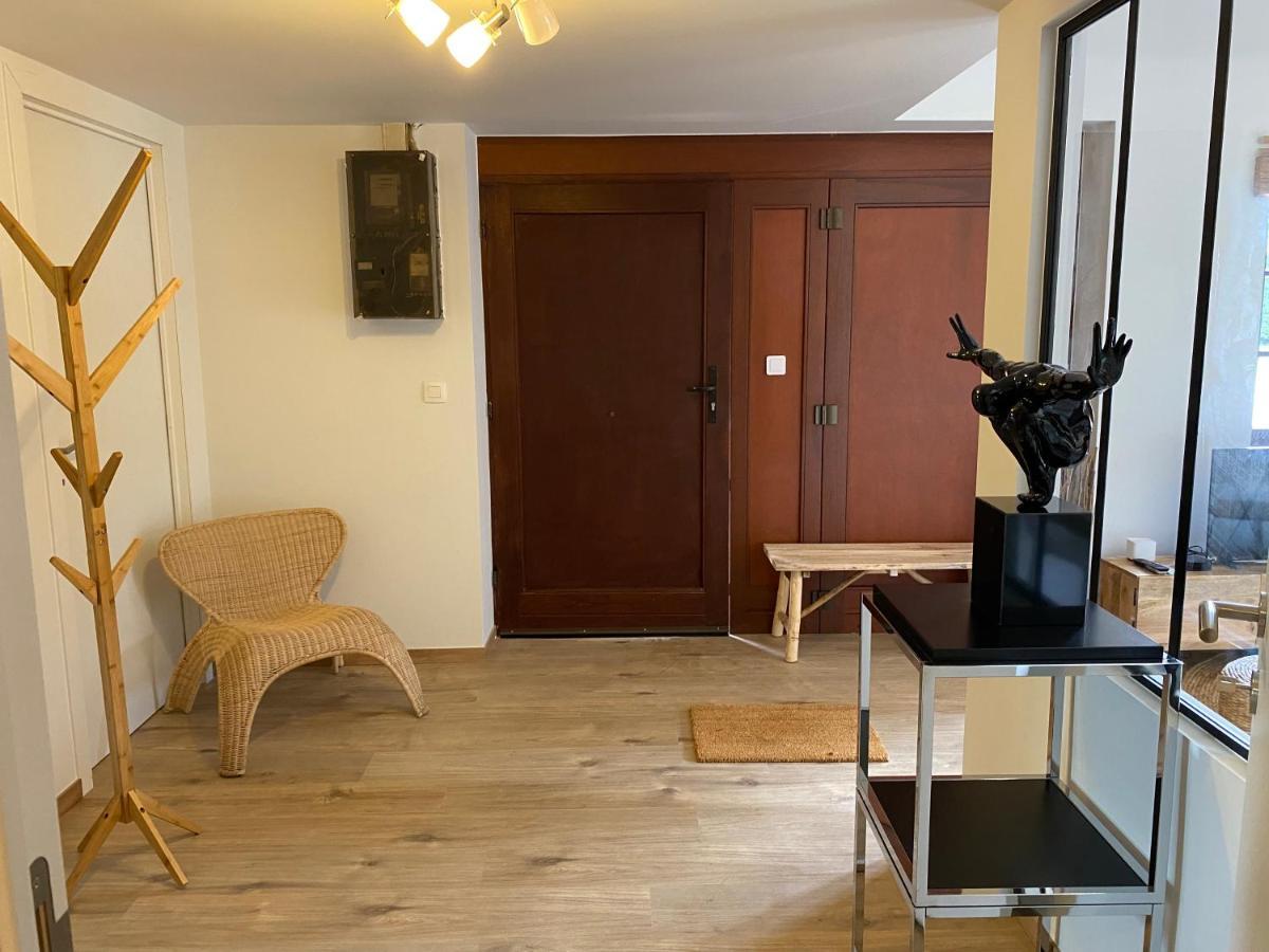 Le Logis Des Chenes, Superbe Bungalow Dans Quartier Residentiel Proche De Namur ヴェピオン エクステリア 写真